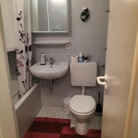 Lägenhet Holiday 02