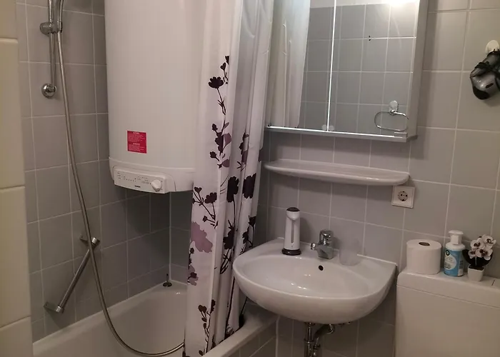 Holiday 02 Appartement *